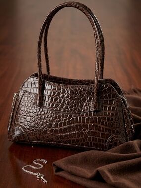 Women's Polished Brown Y2K Croc-Embossed Faux Leather Full Zip Shoulder Tote Bag